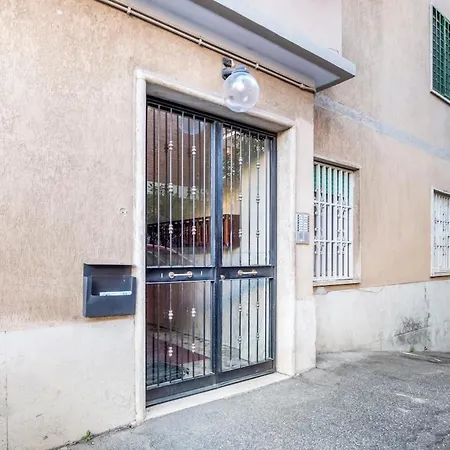 Three-room With Terrace Just A Few Minutes From The Vatican アパート *